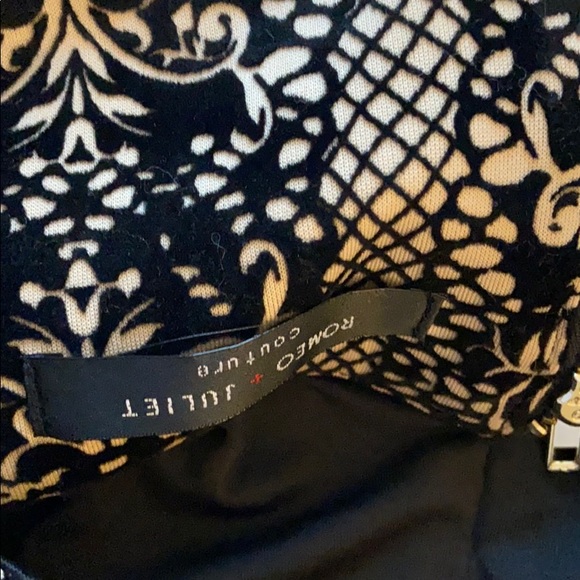 Romeo and Juliet Velvet Crop Top - Picture 3 of 4